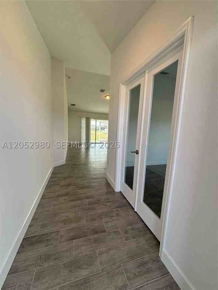 2711 20th St Sw #2711 - Photo 3 of 16