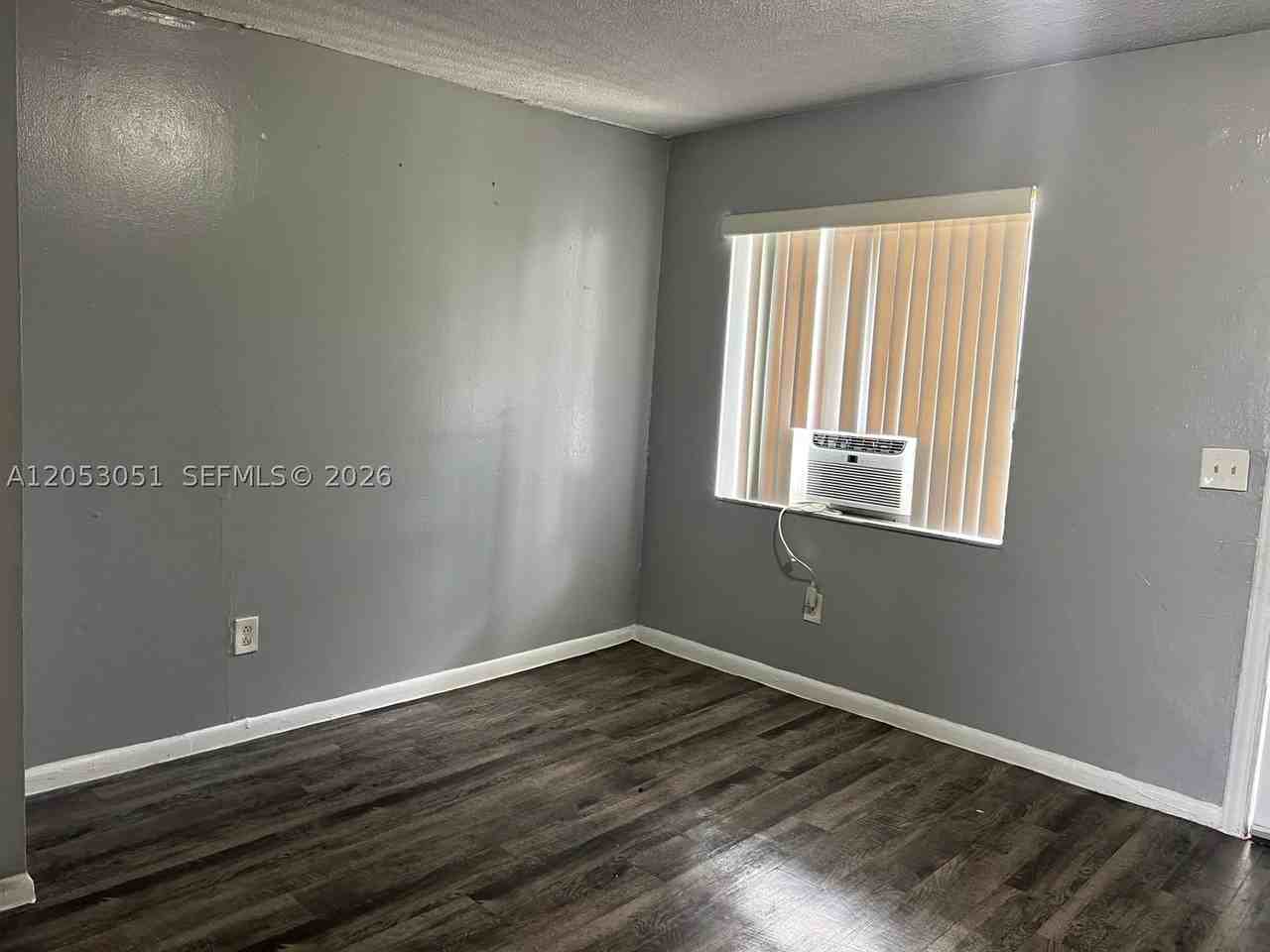 5250 Nw 26th Ave #12 - Photo 6 of 9