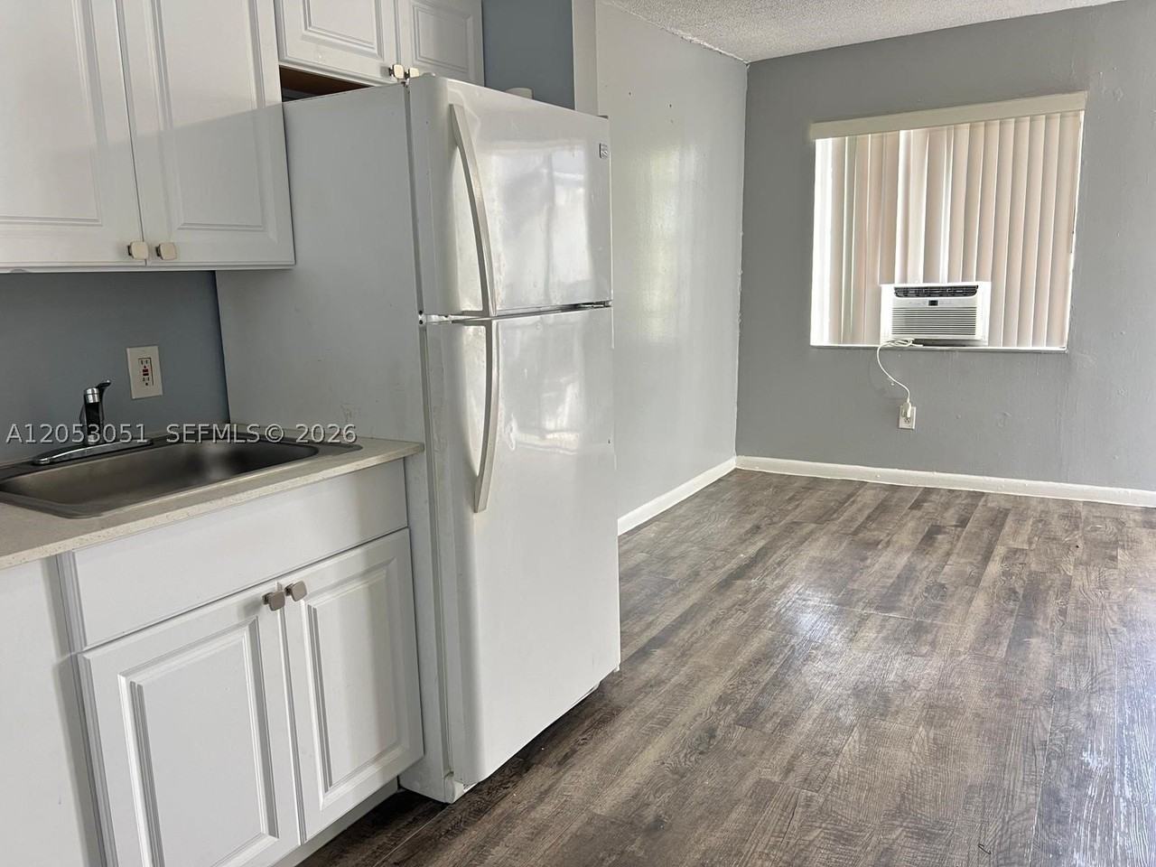 5250 Nw 26th Ave #12 - Photo 7 of 9