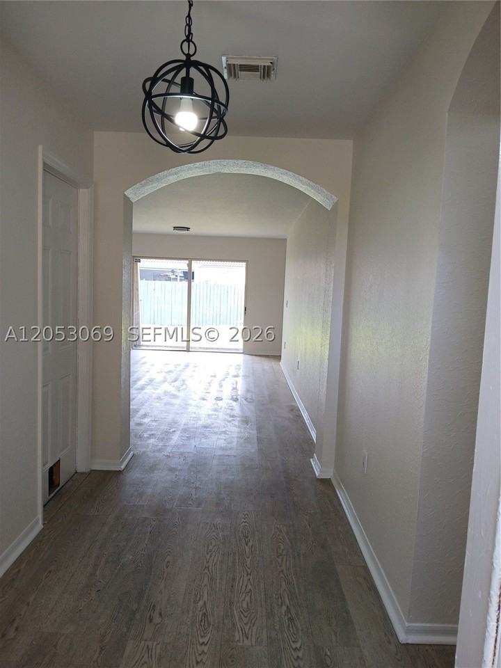 13265 Sw 284th St #13265 - Photo 2 of 4