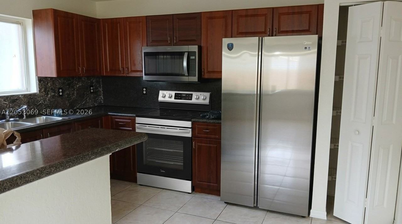13265 Sw 284th St #13265 - Photo 3 of 4
