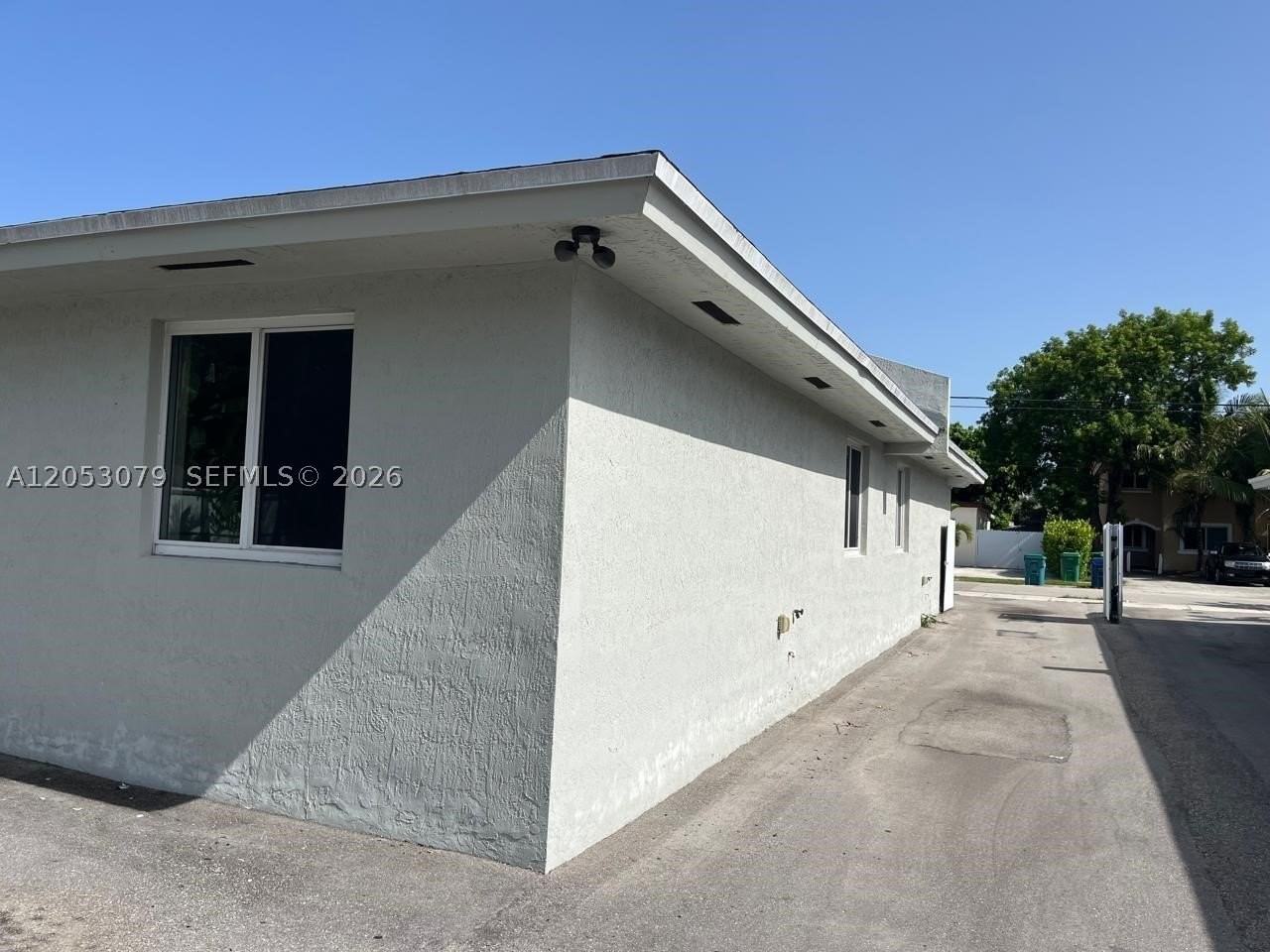 10229 Sw 173rd St #1 - Photo 4 of 22
