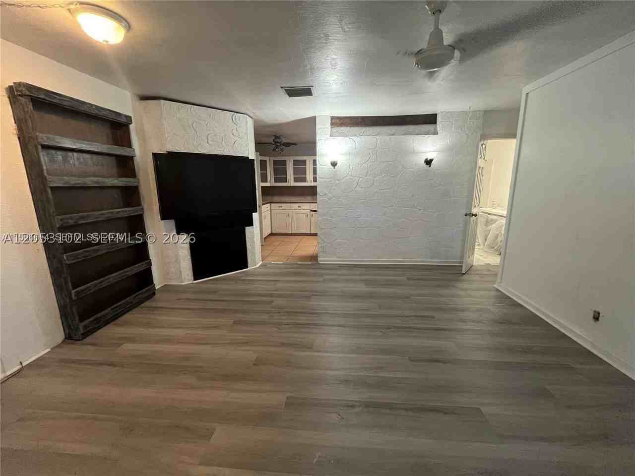 2200 Sw 42nd Way #A - Photo 4 of 12