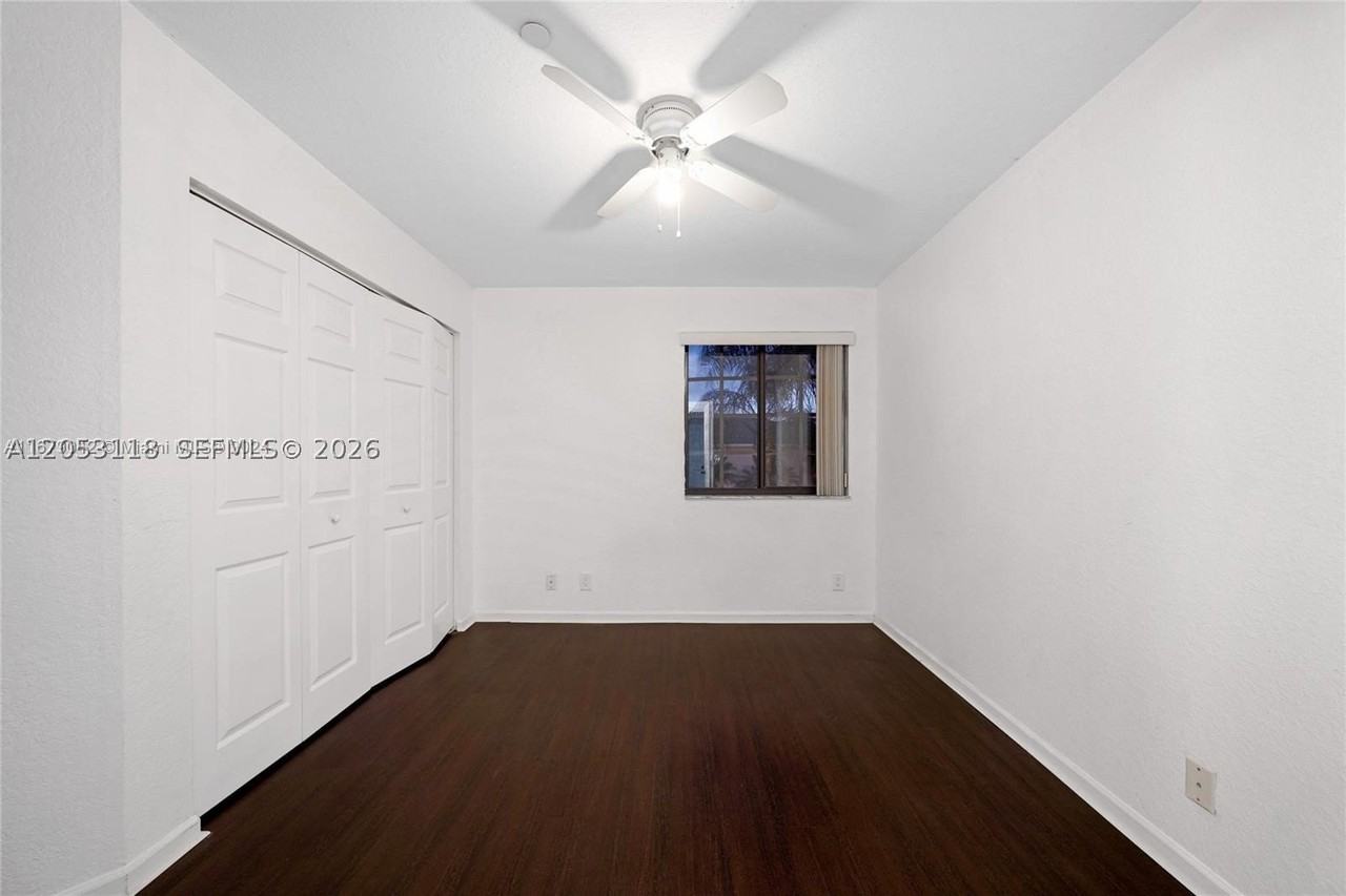 3903 Tree Top Dr #3903 - Photo 6 of 20