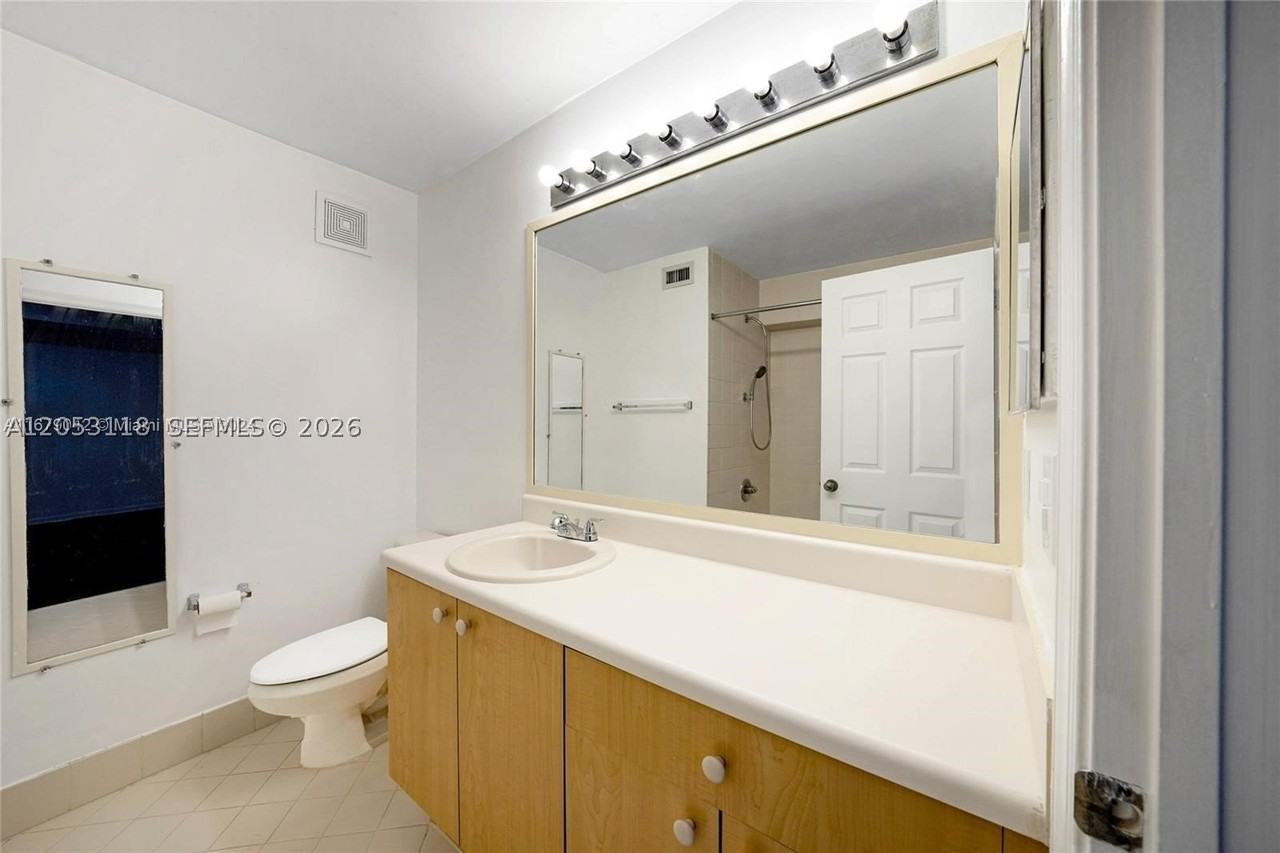 3903 Tree Top Dr #3903 - Photo 7 of 20