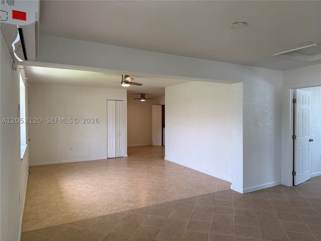 2120 Thomas St #2122 - Photo 5 of 24