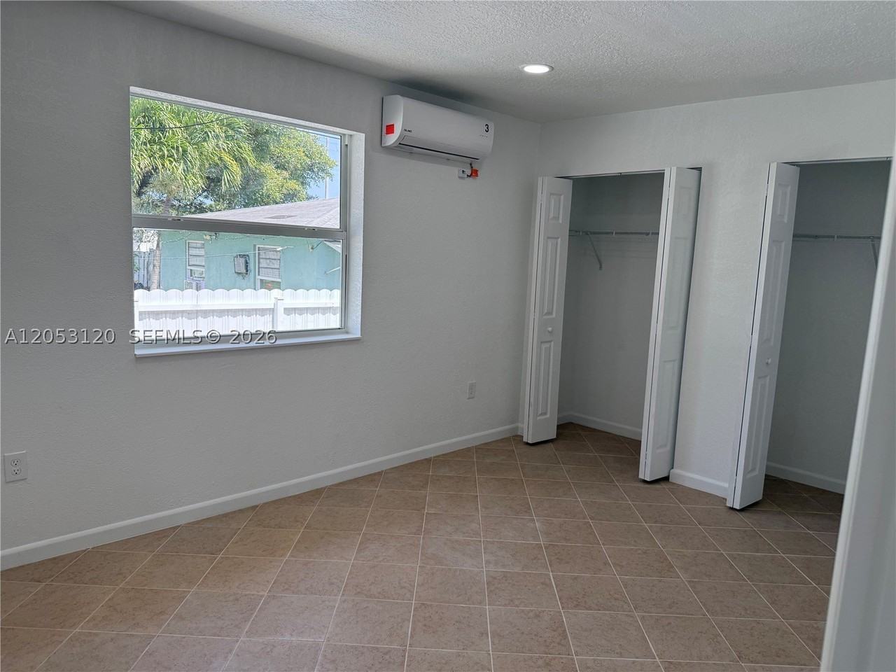 2120 Thomas St #2122 - Photo 6 of 24