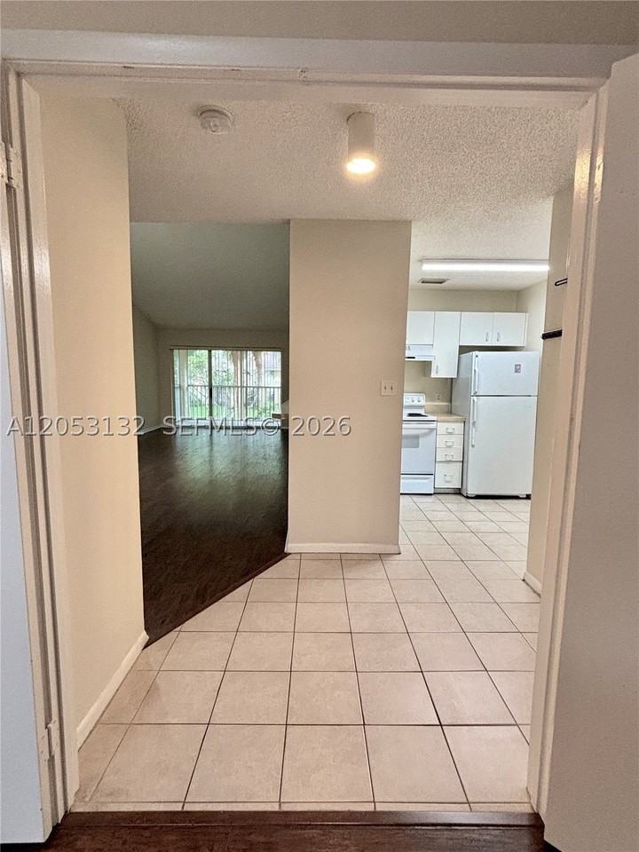 1040 Coral Club Dr #1040 - Photo 5 of 15
