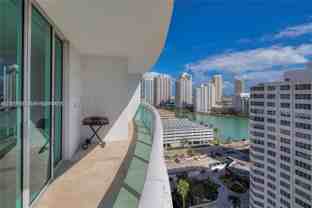 950 Brickell Bay Dr #1711 - Photo 1 of 1