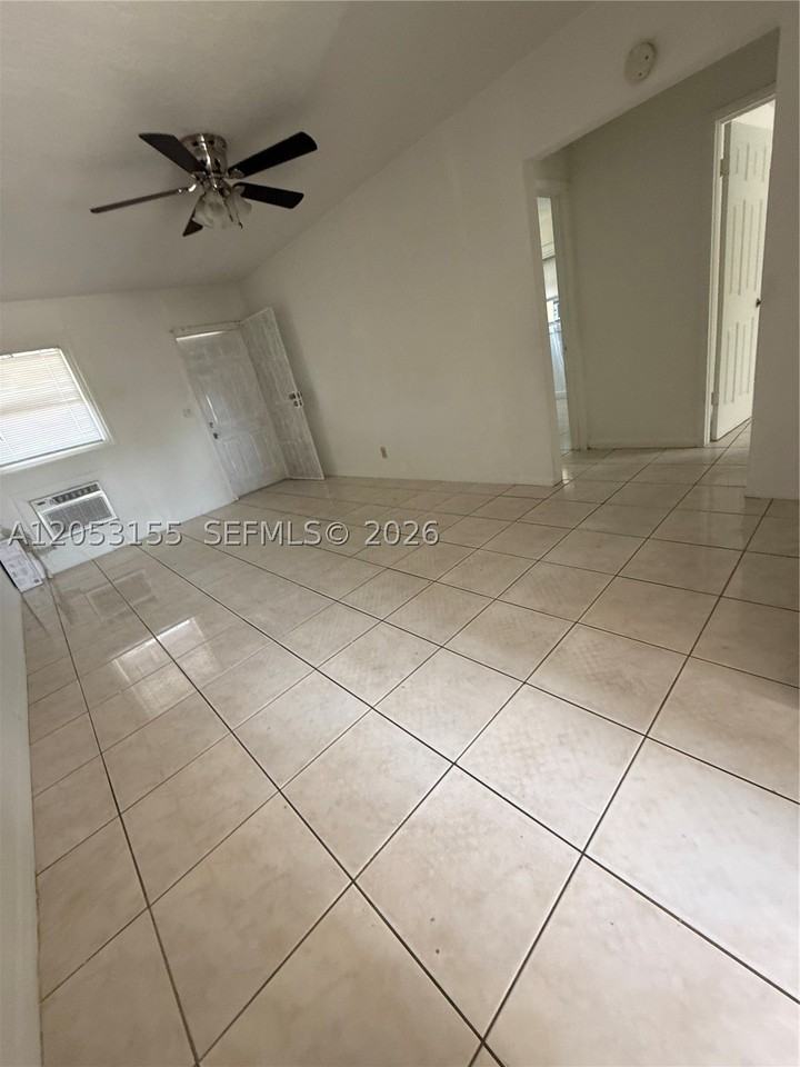 708 N 20th Ct #1-2 - Photo 3 of 10