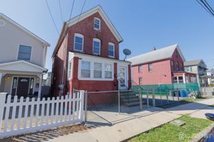 28 Union St #2 - Photo 1 of 1