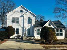 featured image of 63 Jefferson Blvd