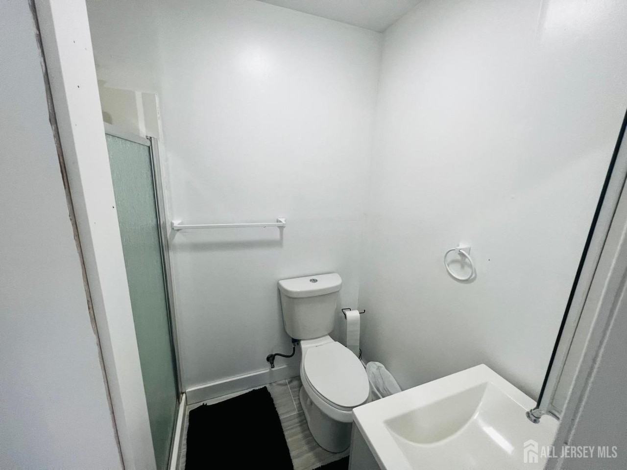 63 Jefferson Blvd - Photo 6 of 13