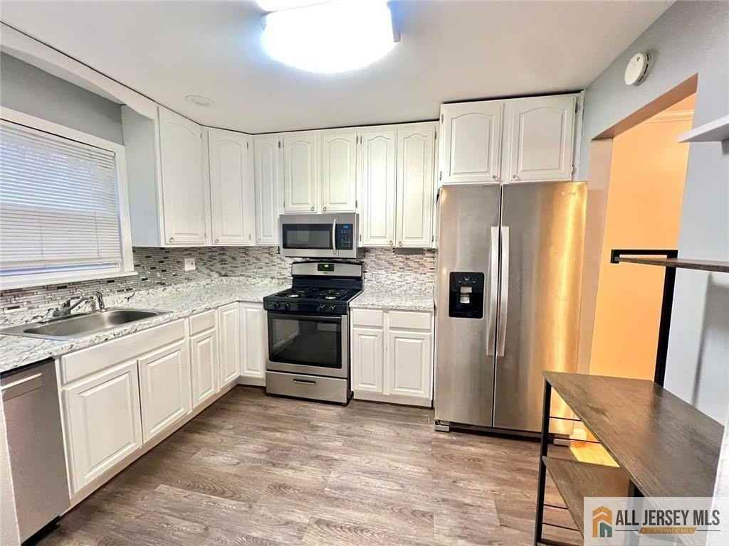 406 Cranbury Rd #7 - Photo 2 of 24