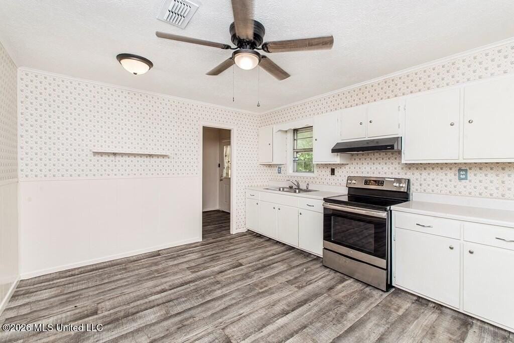 360 Wilson Dr - Photo 3 of 8