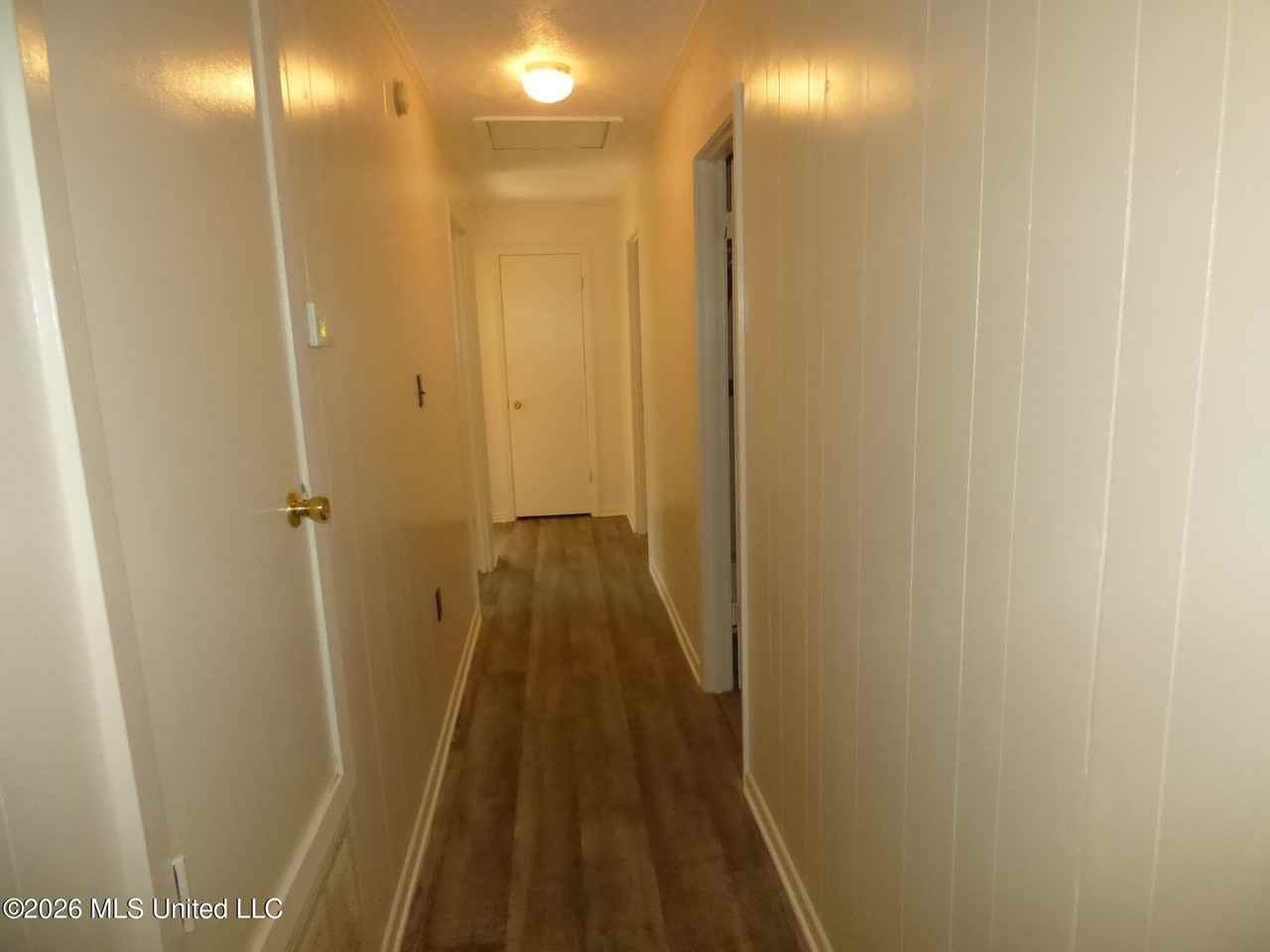360 Wilson Dr - Photo 6 of 8