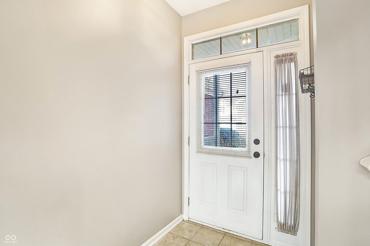 4059 Weston Pointe Dr - Photo 6 of 50