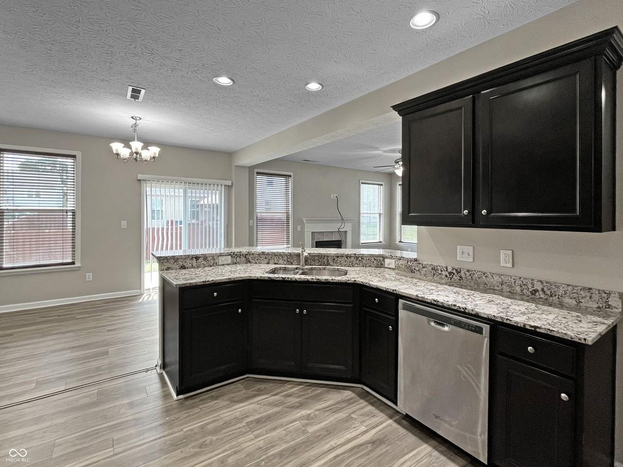 5775 Waterstone Way - Photo 4 of 14