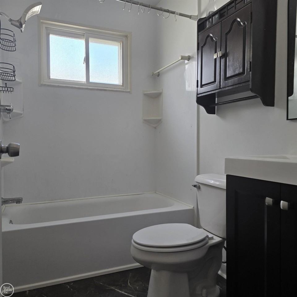 20473 Vermander Ave - Photo 5 of 13