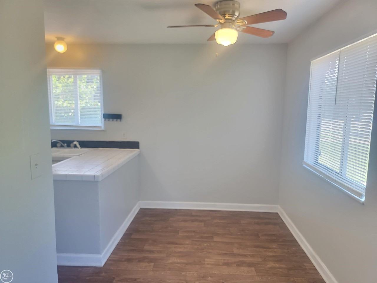 6784 Studebaker Ave - Photo 7 of 14