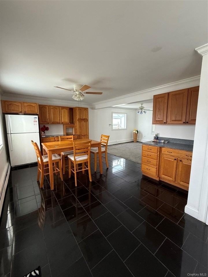 87 Parkside Dr N - Photo 2 of 29