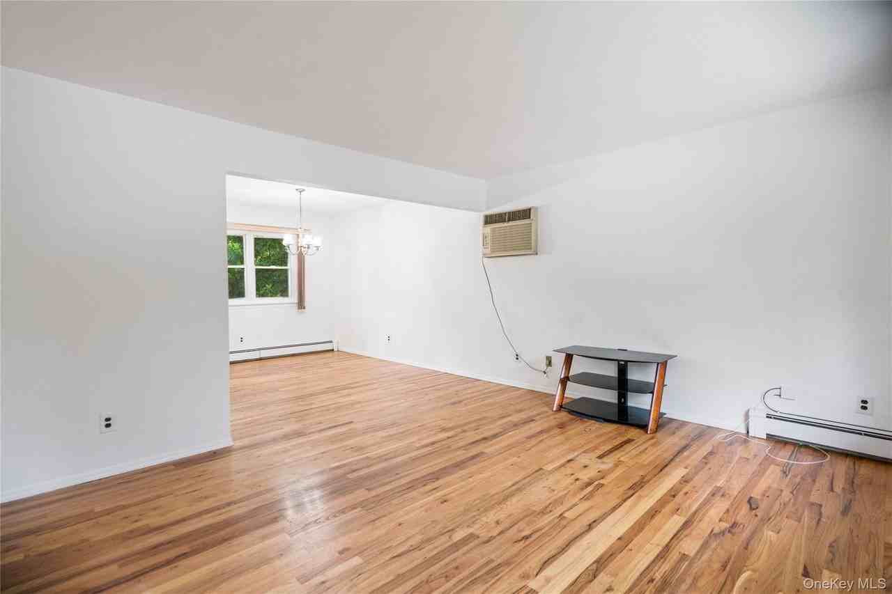 39 Wolfhollow Rd - Photo 6 of 37