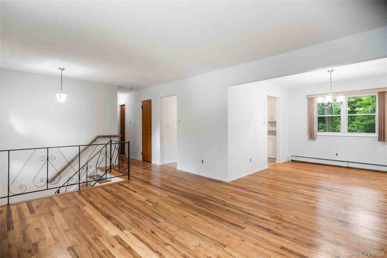 39 Wolfhollow Rd - Photo 7 of 37