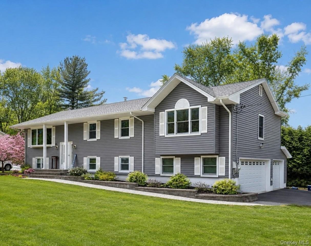 6 Hemlock Ln - Photo 2 of 43