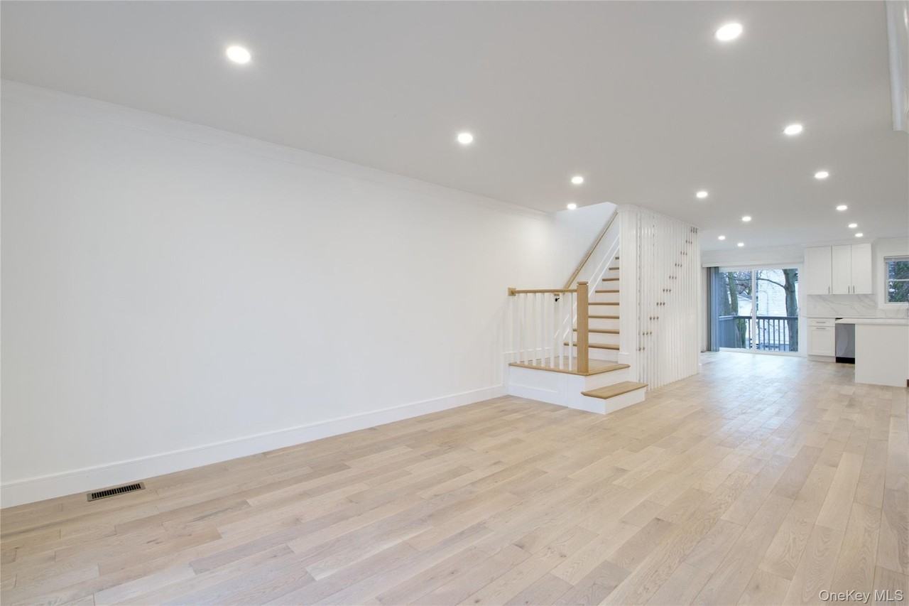 56 Kirkwood Rd #A - Photo 4 of 34