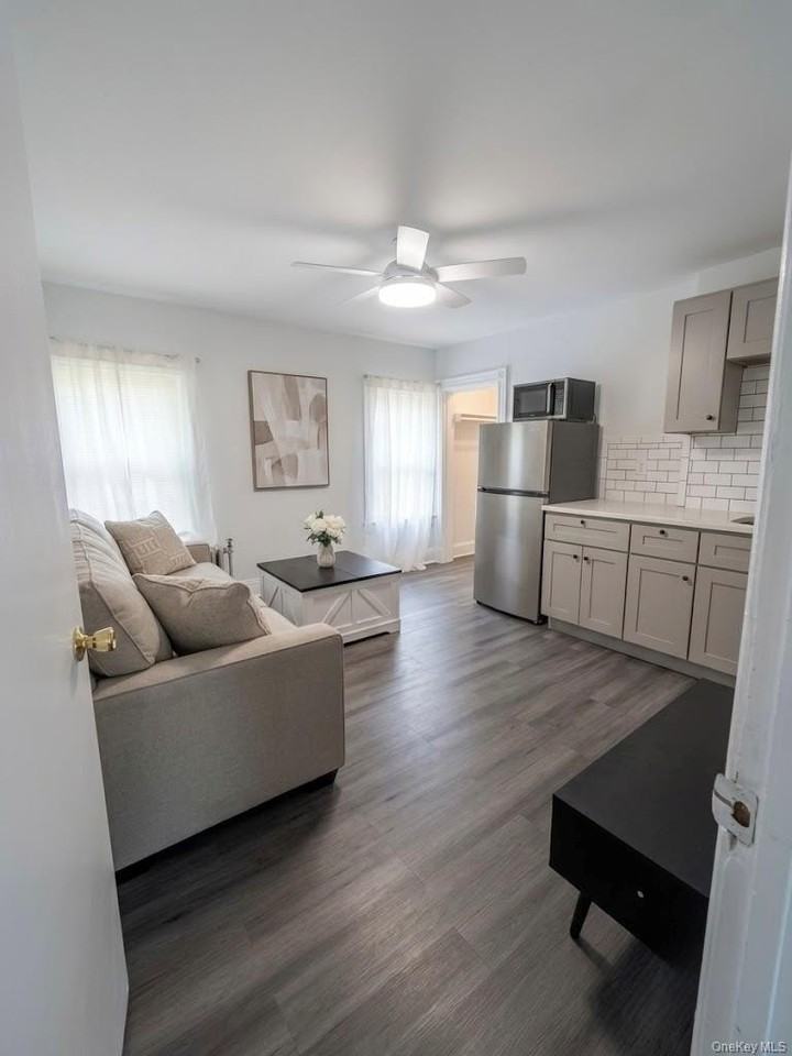 721 S Wellwood Ave - Photo 2 of 4