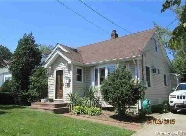 6 Dawes Ave - Photo 2 of 11