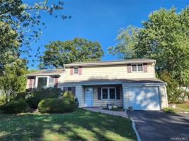 featured image of 55 Holiday Park Dr