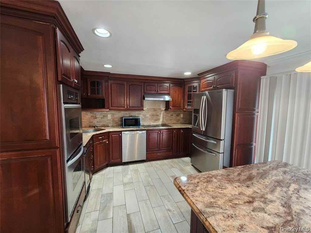 55 Holiday Park Dr - Photo 4 of 14