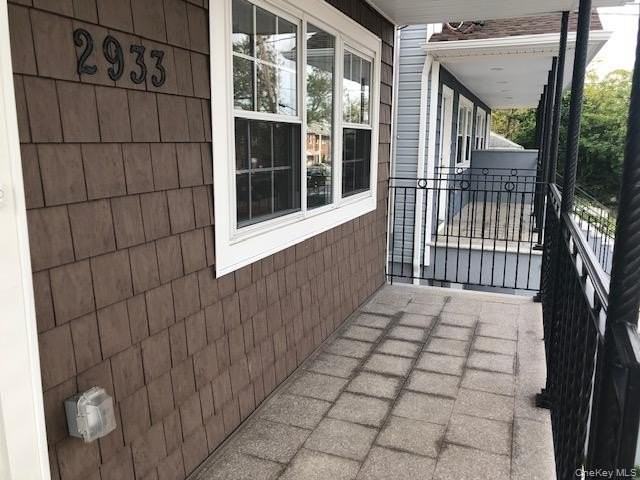 2933 Oceancrest Blvd - Photo 2 of 10