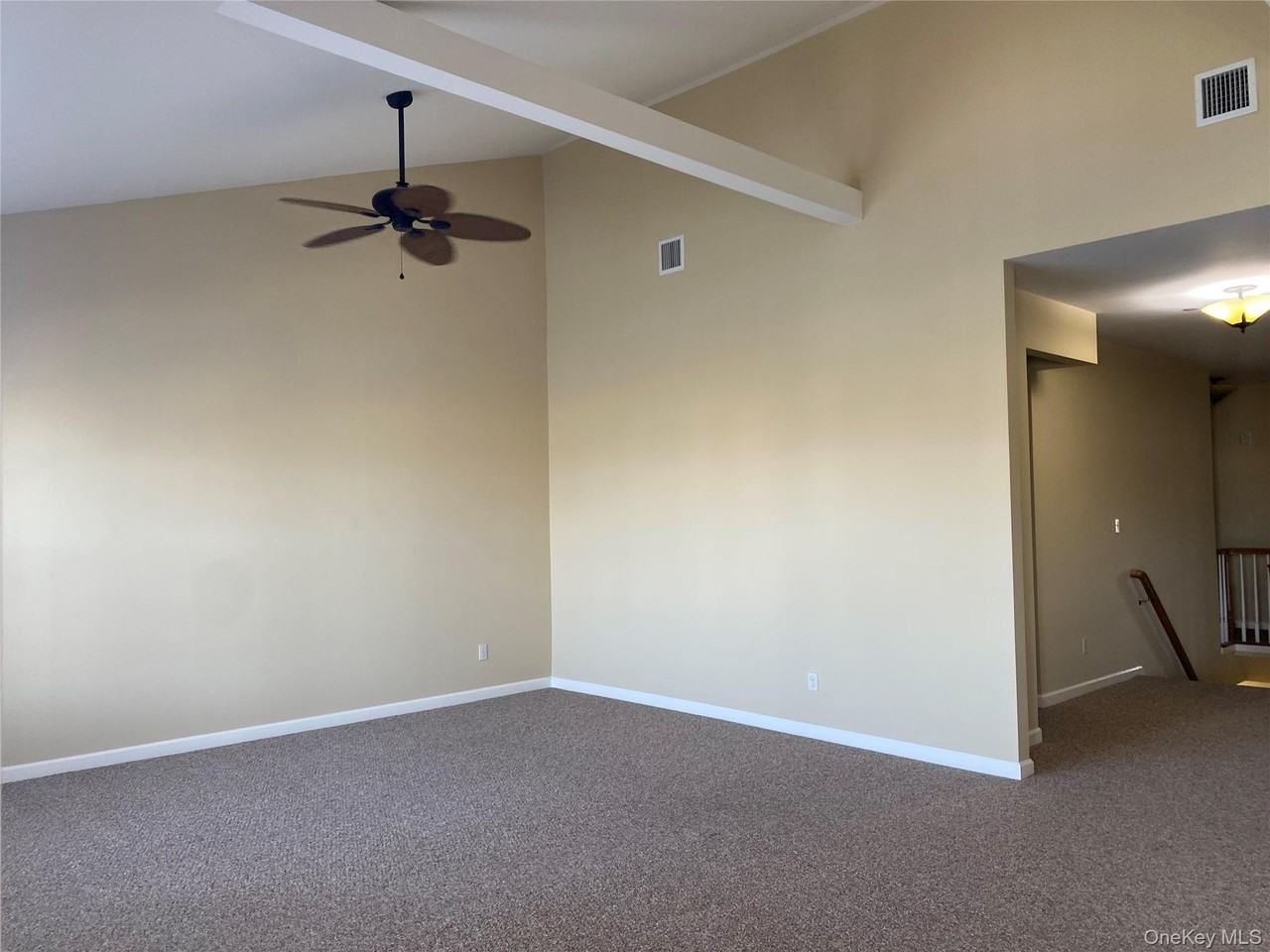 3 Nicole Ct - Photo 7 of 32