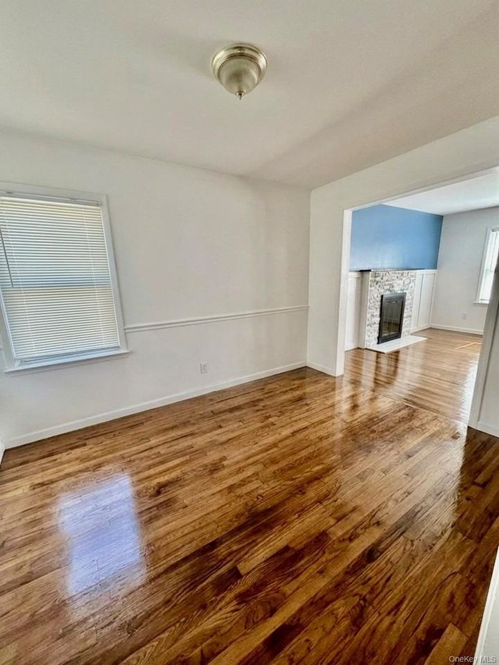 183 Manor Pkwy - Photo 3 of 21