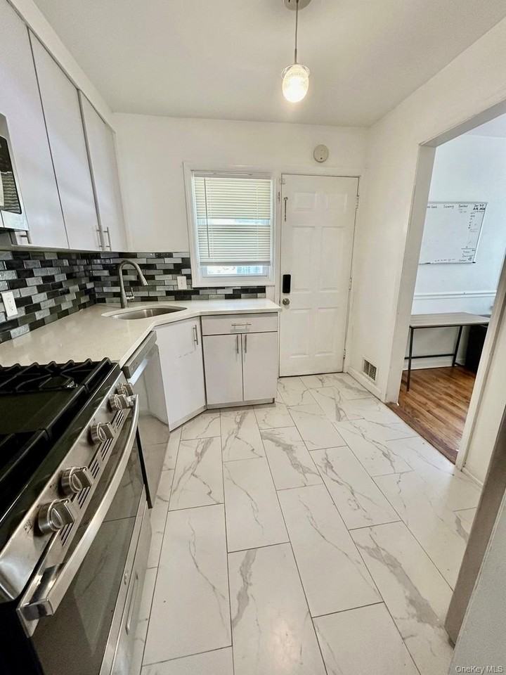 183 Manor Pkwy - Photo 5 of 21