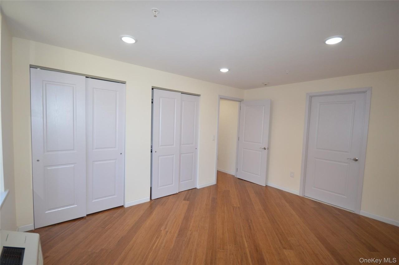 55 S Middle Neck Rd #4C - Photo 6 of 11