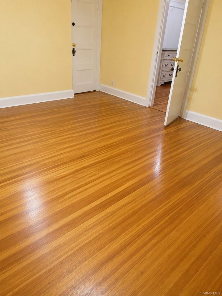 131 Lockwood Ave - Photo 7 of 8