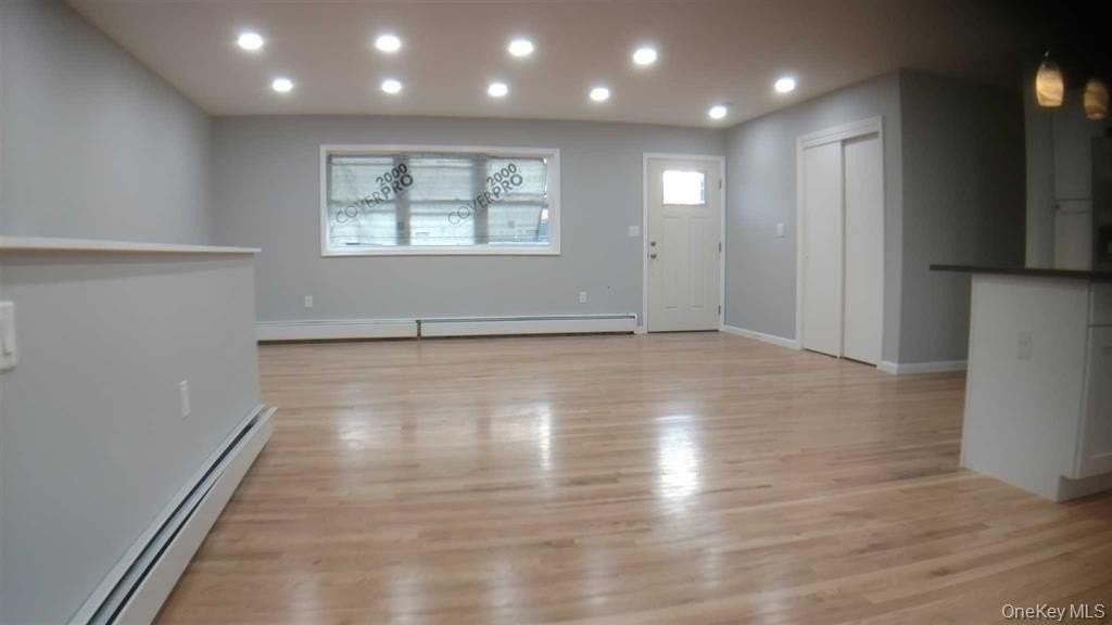 29 Heaney Dr - Photo 3 of 17