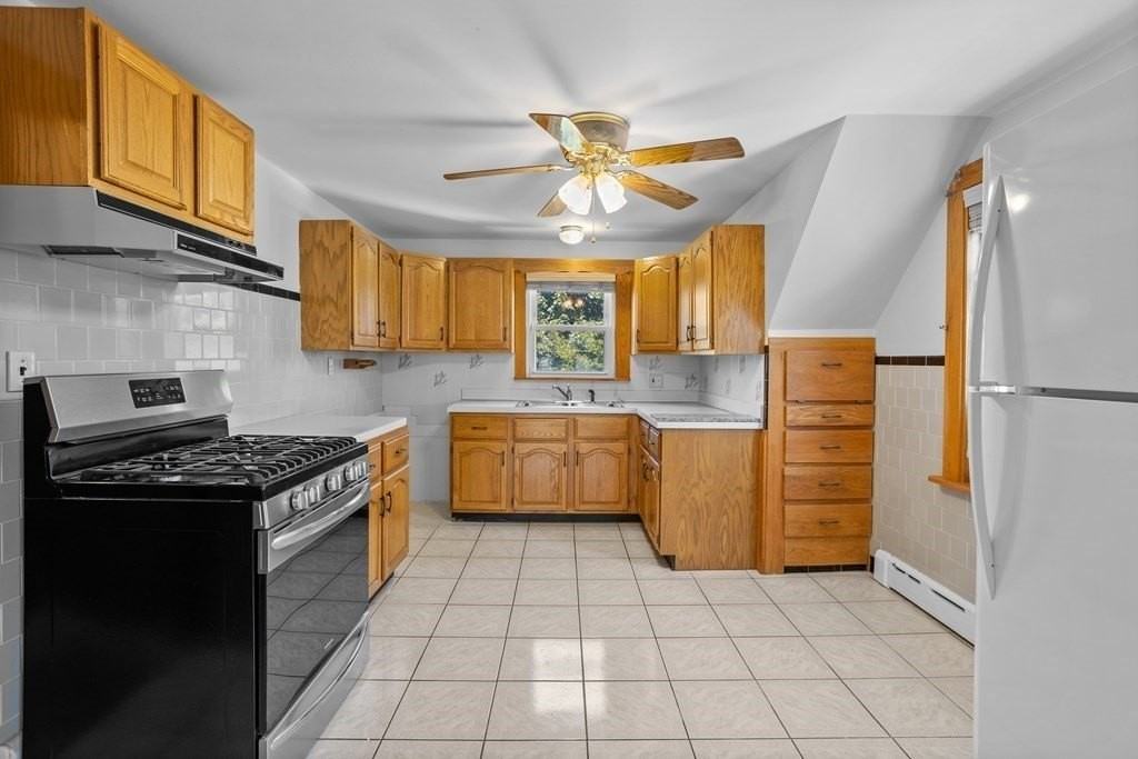 17 Benson Ave #2 - Photo 3 of 25