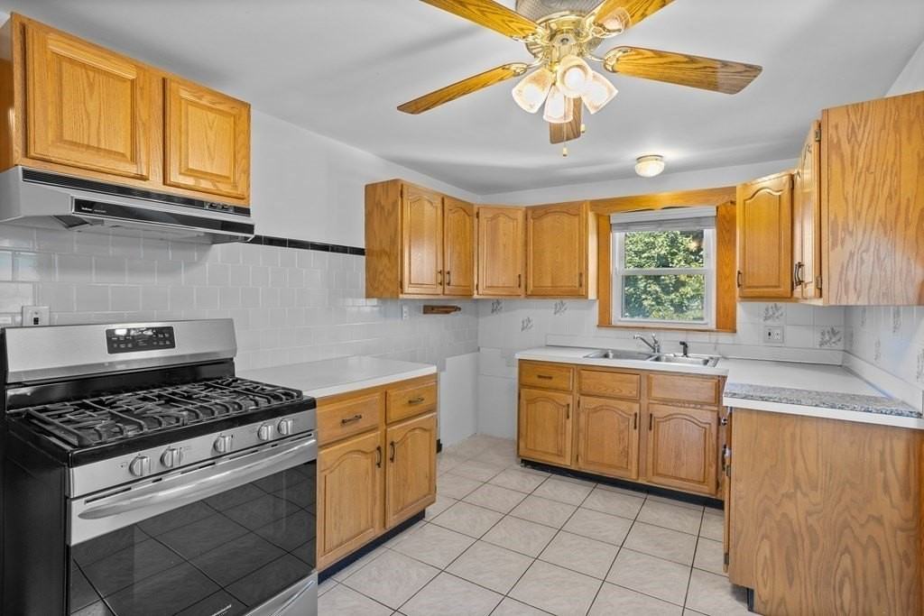 17 Benson Ave #2 - Photo 4 of 25