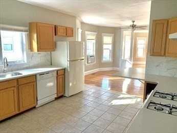 684 Washington St #2 - Photo 3 of 5