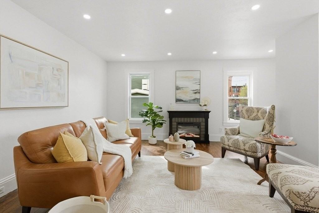 9 Robbins St - Photo 6 of 26