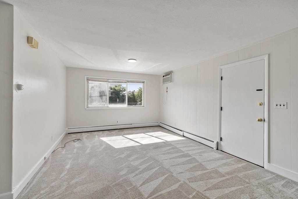 44 Dana St #2 - Photo 4 of 24