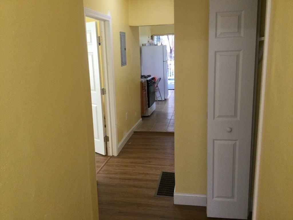 64 Capen St #2 - Photo 5 of 24