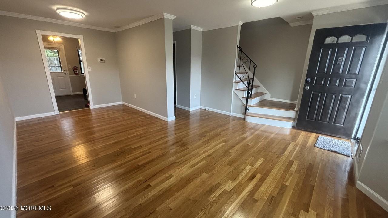 41 Village Green Way - Photo 5 of 23