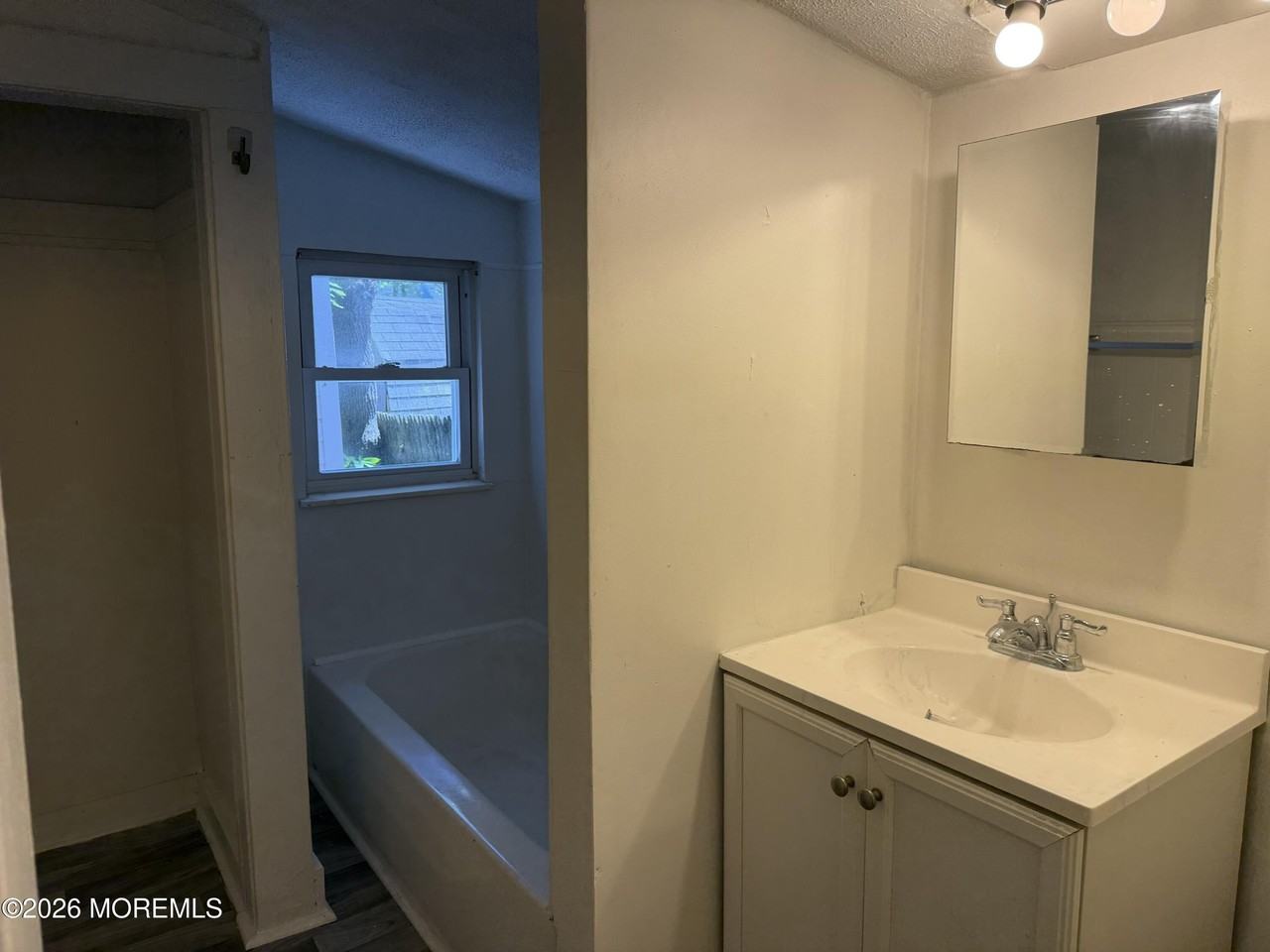 405 1/2 Brinley Ave - Photo 5 of 8