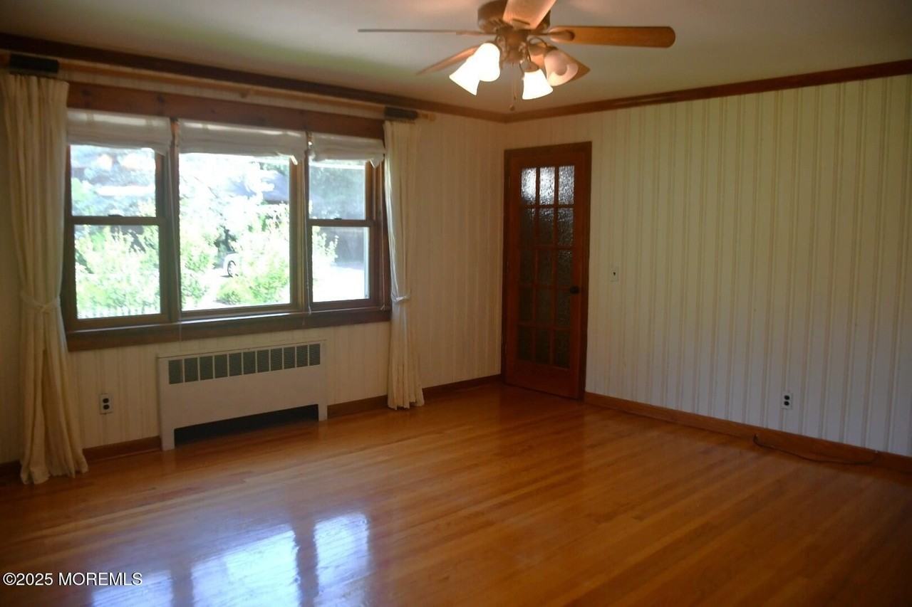303 Deerfoot Ln - Photo 4 of 14