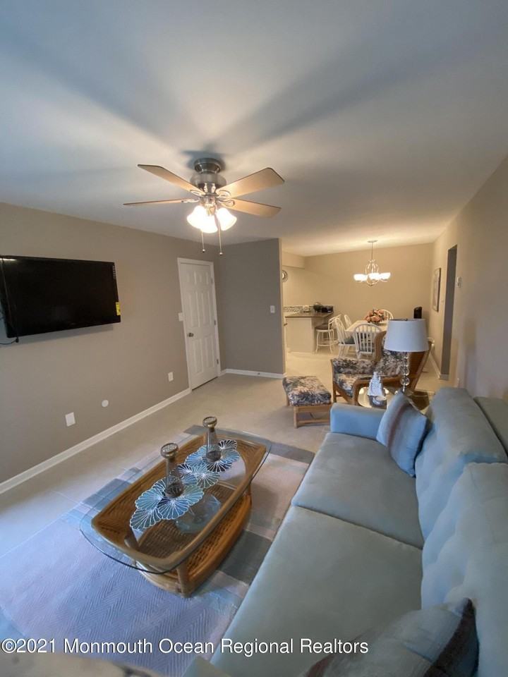 1382 Ocean Ave #C17